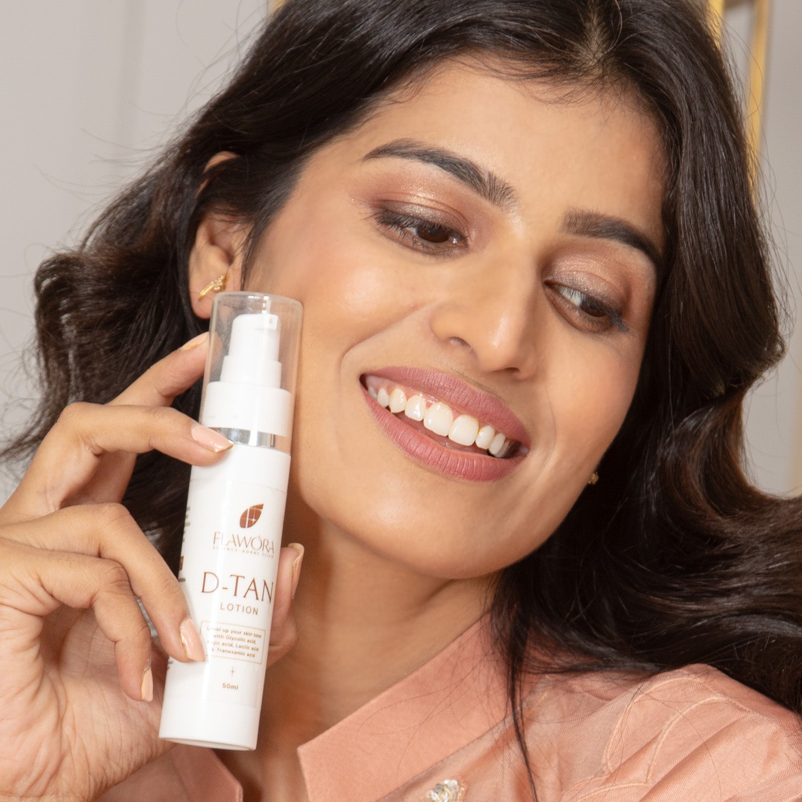 D Tan Lotion Product Image with Model